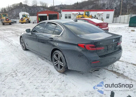 2021 BMW 530I xDrive z USA, uszkodzony, nr VIN WBA13BJ03MWW88839